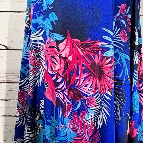 Nelly Aura 1x NWOT Blue Floral Print Dress - Picture 2 of 3